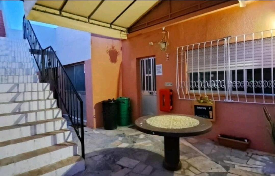 Guest House Casa Ramos On The Strip Albufeira Kültér fotó